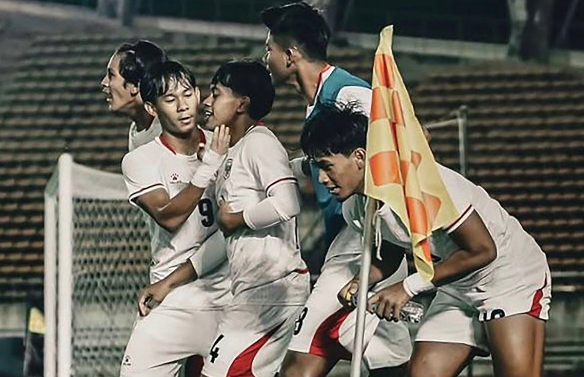     Timnas U-20 Indonesia menang 2-0 atas Australia di Kualifikasi Piala Asia U-20 2027. Garuda Muda juara Grup H dan lolos ke putaran final.