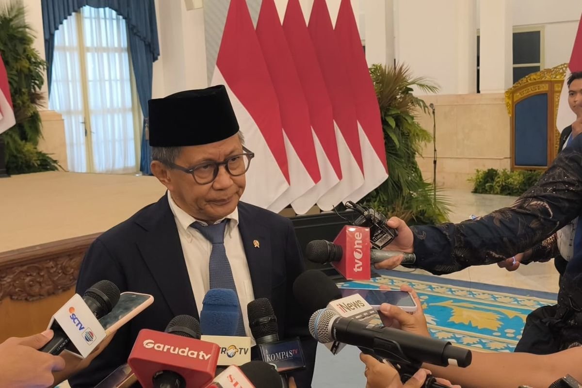Rocky Gerung resmi menjadi anggota Wantimpres Prabowo. Hak keuangannya Rp76,5 juta per bulan, namun ia menegaskan tetap kritis terhadap kebijakan.(Istimewa)