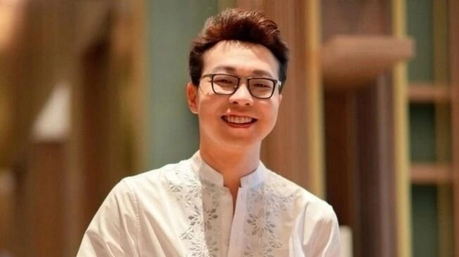     Sidang Dokter Richard Lee di PN Tangerang memanas. Kuasa hukum mengungkap dugaan permintaan uang hingga Rp200 miliar dan menghadirkan Fitri Salhuteru sebagai saksi meringankan.(istimewa/HO)