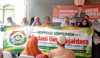 Gelar Reses III, Sardi Efendi Minta Emak-emak Kalibaru Lebih Berdaya